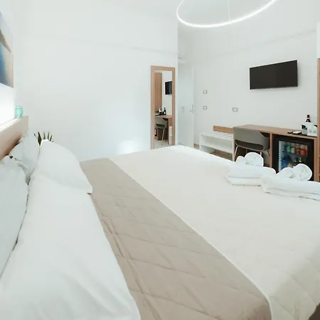 Πανσιόν Verga 16 Deluxe 3*