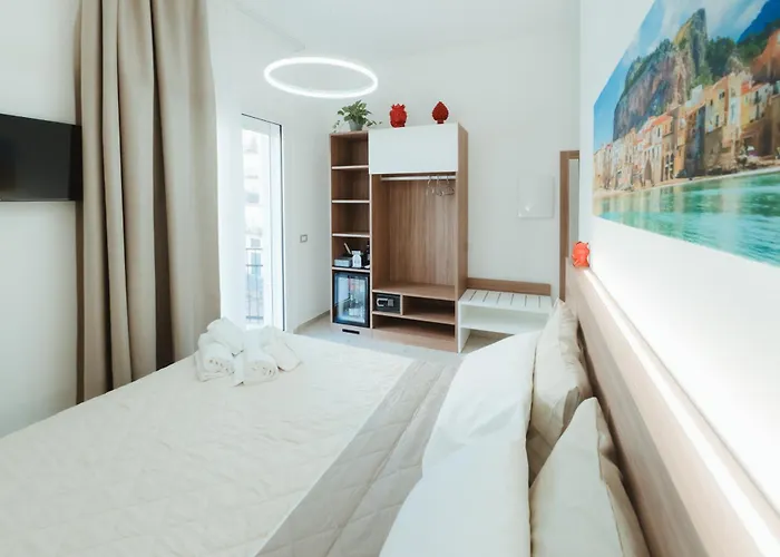 Πανσιόν Verga 16 Deluxe 3*